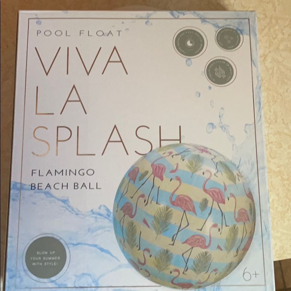 Huge Beach ball - Picture 2 of 3